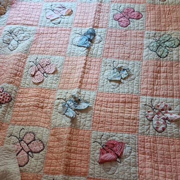 Vintage Butterfly Hand Quilted Quilt - Picture 5 of 16